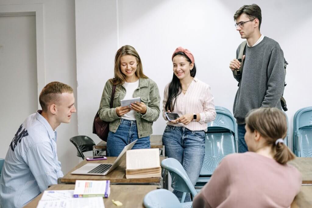 linguaskill vs cambridge,linguaskill o b2 first,diferencias entre linguaskill y cambridge,linguaskill reconocimiento universidades,validez certificado linguaskill,cambridge b2 first universidades