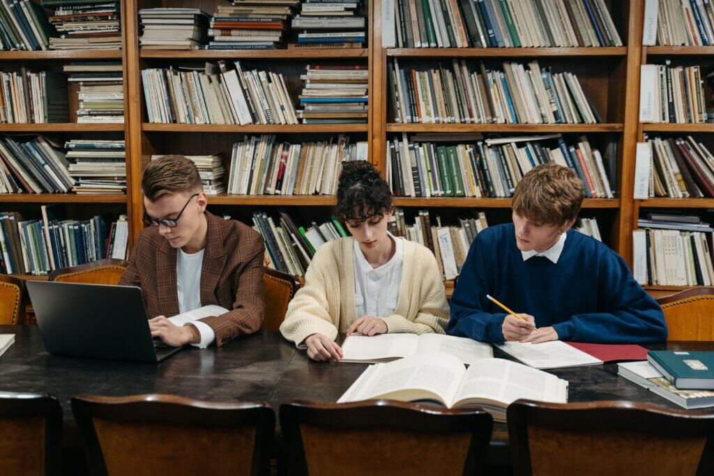 linguaskill vs cambridge,linguaskill o b2 first,diferencias entre linguaskill y cambridge,linguaskill reconocimiento universidades,validez certificado linguaskill,cambridge b2 first universidades